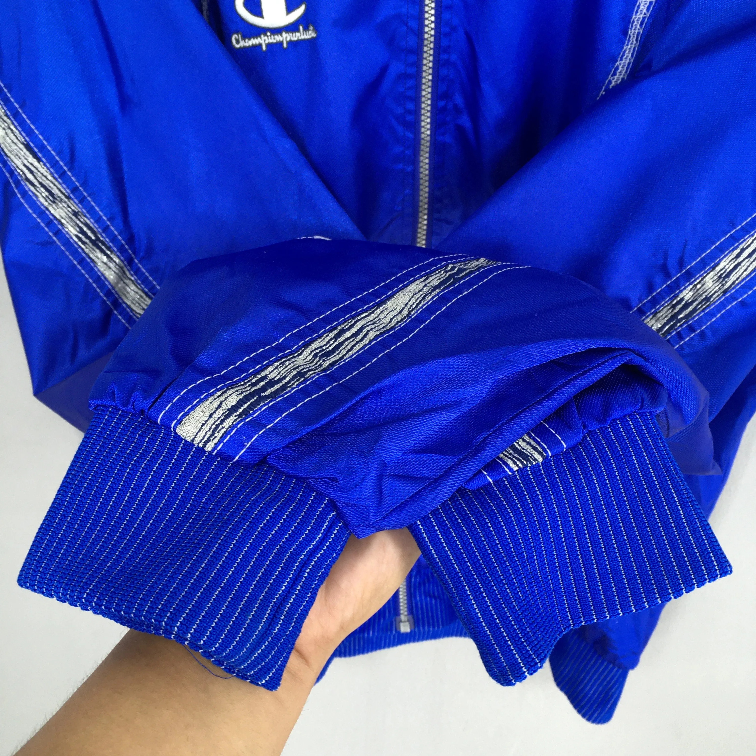 Champion Light Jacket Blue Windbreaker XLarge