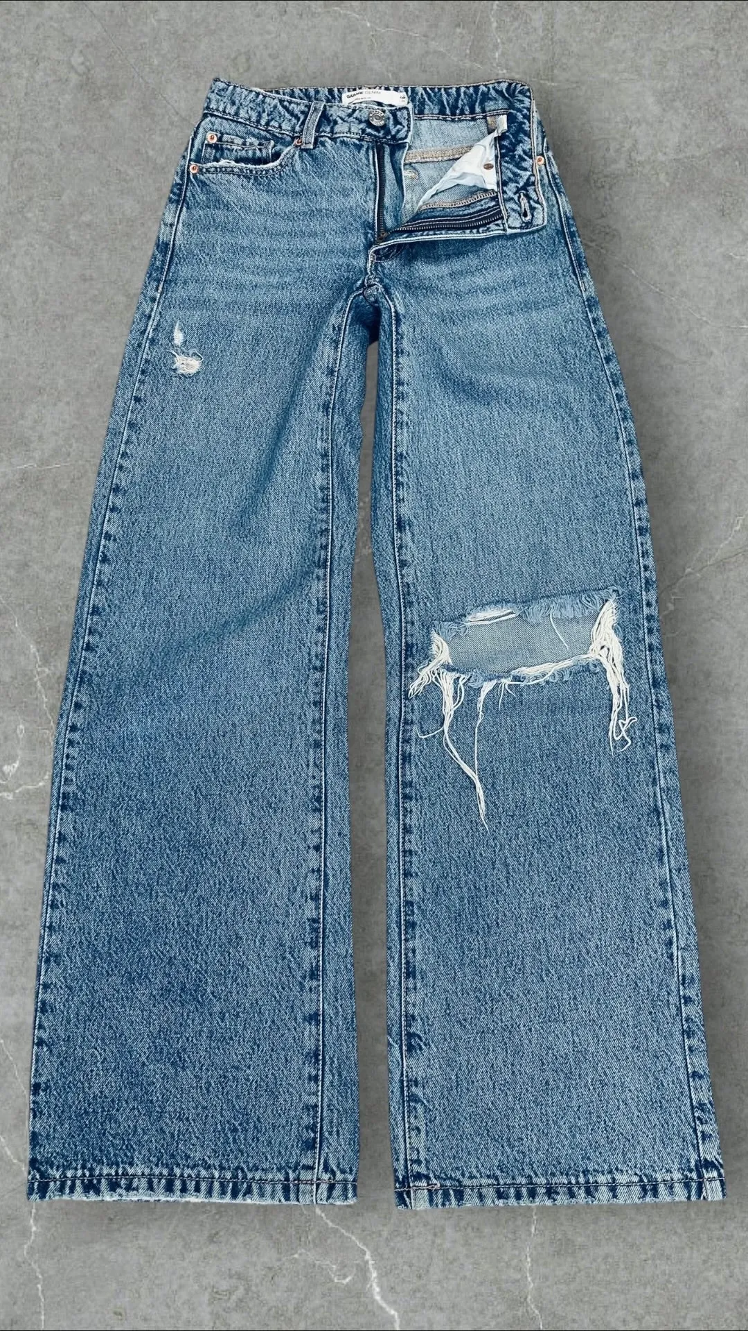 GARAGE RIPPED KNEE WIDE LEG JEANS