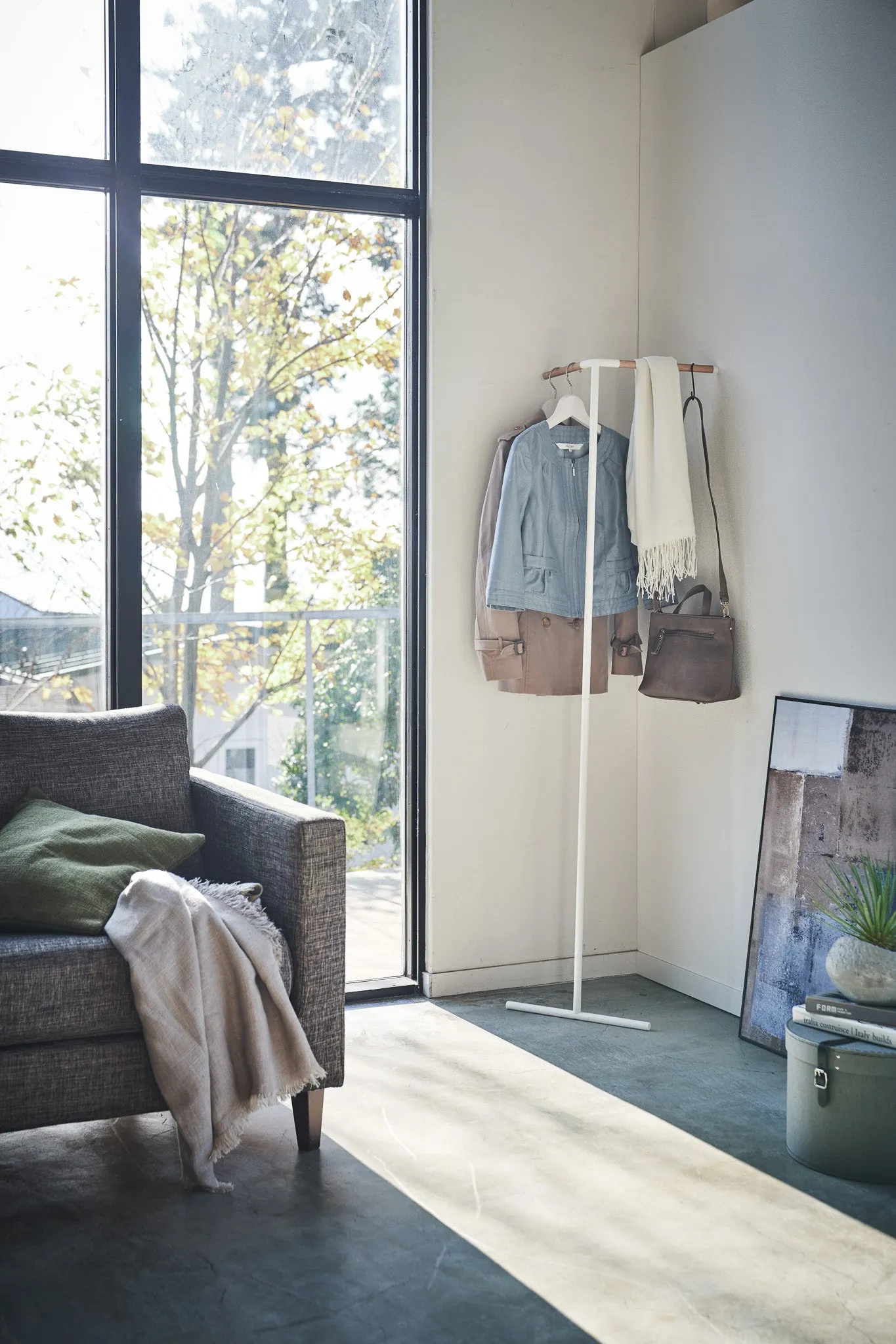 Leaning Corner Coat Rack