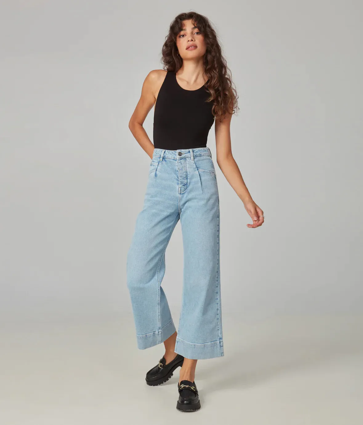 Milan Ultra High Rise Wide Leg Jeans - Luster