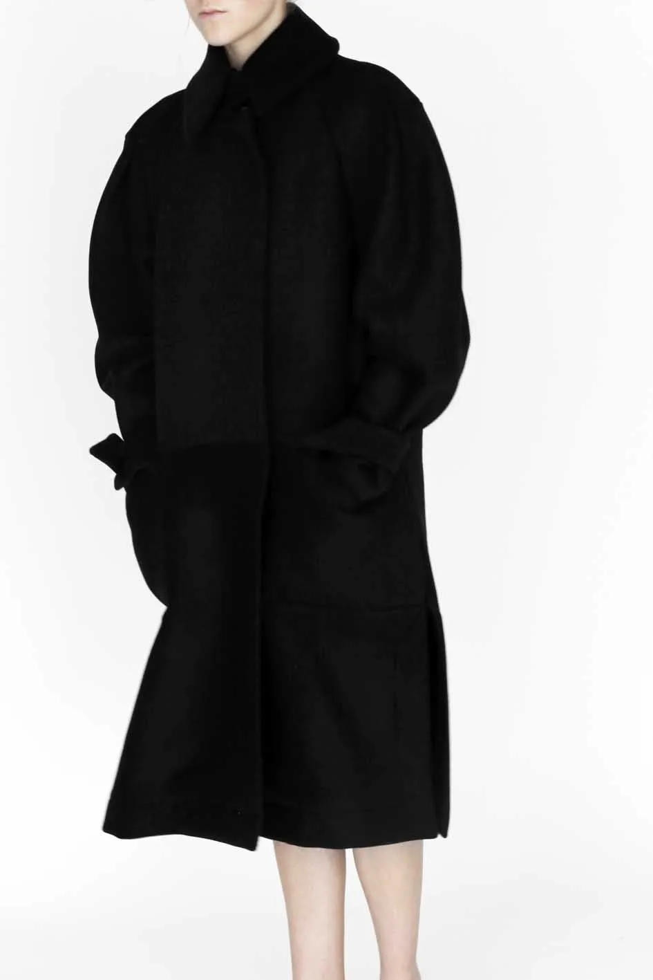 Origami Stain Collar Wool Coat / Black