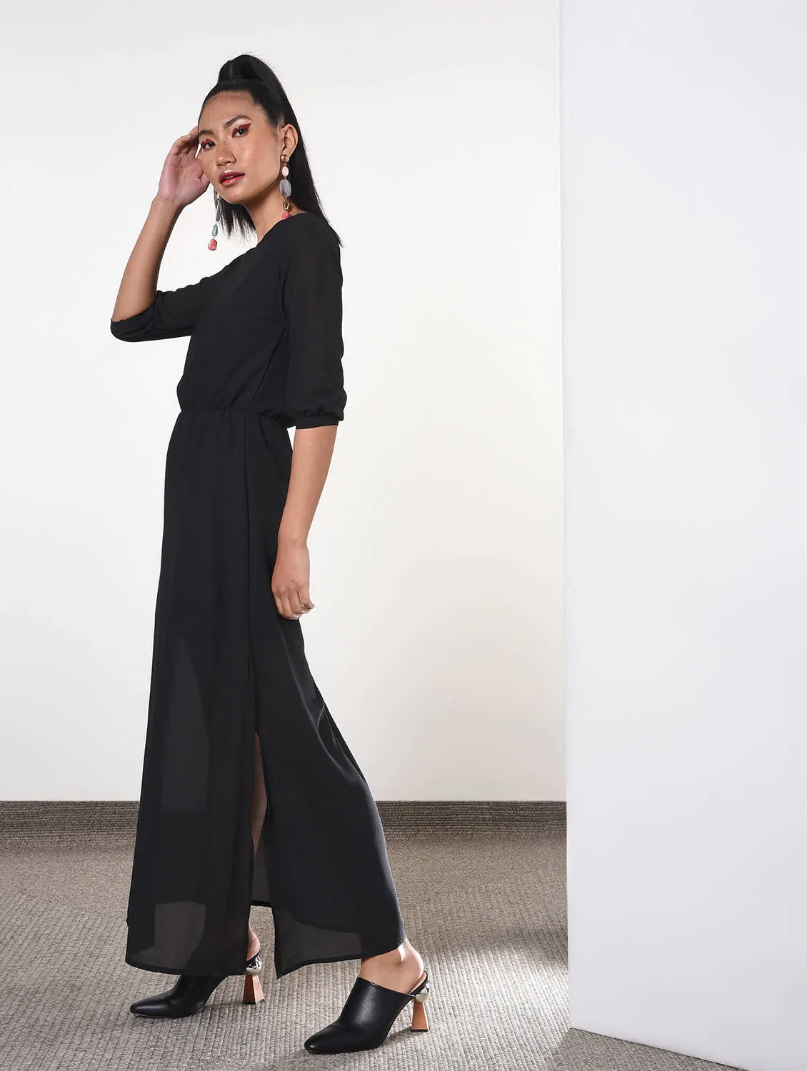 Round neck side slit maxi dress