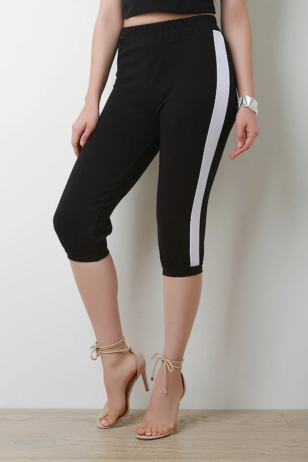 Side Stripe Knit Capri Jogger Pants